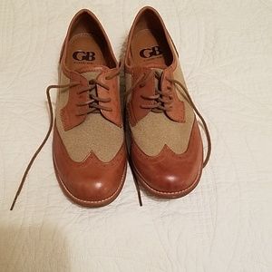 Dress shoes